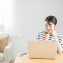 オンラインスクール女性